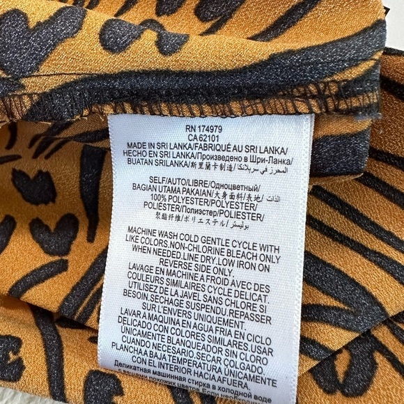 NWT BCBGeneration Tiger Stripe Camisole Animal Tank Top Size XS - Picture 17 of 17